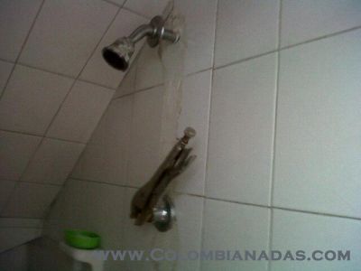 llave en la ducha
