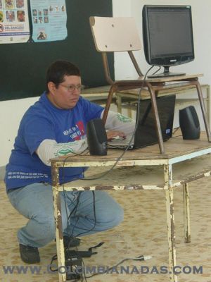 Video Beam rural
Un video beam rural en una escuela de Cartago...
Keywords: Video, beam