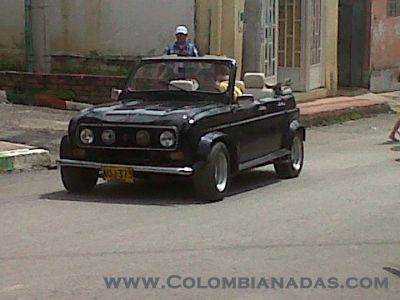 EL R4 convertible 
El ingenio colombiano no tiene limites
