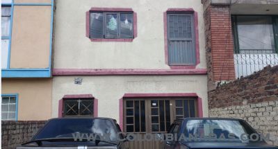 Puerta Segundo Piso sin Escalera
Casa ubicada en Duitama Boyaca Avenida camilo de torres arriba de la carcel municipal
Keywords: Puerta en segundo piso